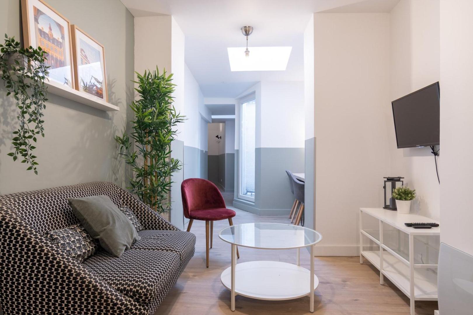 Lille Centre: 2Bed 2Bath Apartment! Exterior photo