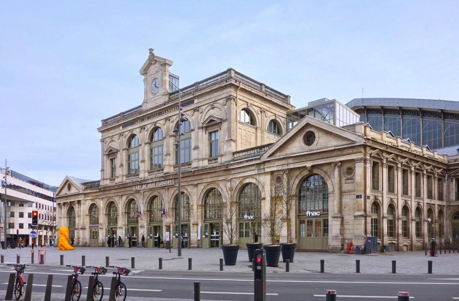 Lille Centre: 2Bed 2Bath Apartment! Exterior photo